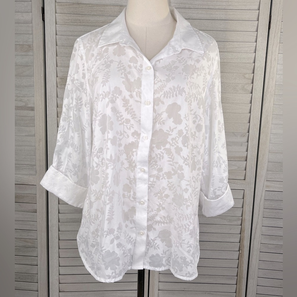 TOMMY HILFIGER Women's White Burnout Floral Button Down Shirt-Large
